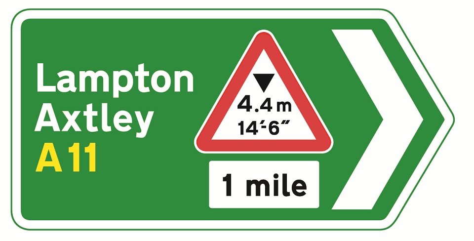 direction-sign-green-at-junction